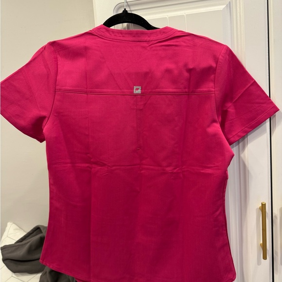 Fabletics Hot Pink Short Sleeve Top - Picture 3 of 3
